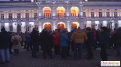 Maxim 200 de arădeni au protestat duminică seara la Arad împotriva ordonaţei graţierii (Galerie FOTO)