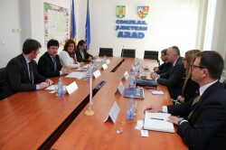 Delegaţia Camerei de Comerţ din Vojvodina în vizită la Consiliul Judeţean Arad