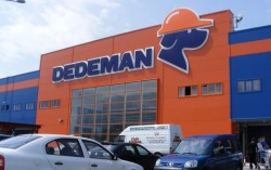Reţeaua de retail Dedeman se retrage de pe una din pieţe din „cauza barierelor administrative, birocrației excesive”