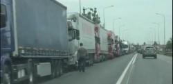 Frontiera de Vest, blocată de camioane! Coada de la Vama Nădlac se întinde până în Pecica
