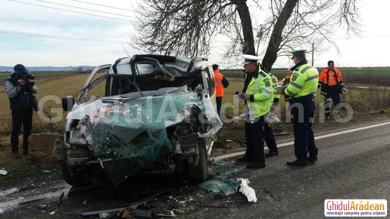 ACCIDENT MORTAL pe drumul ce leagă Aradul de Oradea FOTO - 11