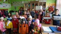 "Cutia cu suflet" a ajuns în școlile din Arad și Mândruloc