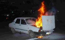 Un autoturism a ars în totalitate, în zona Miorița
