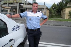 Polițistul Marian Godină îi ironizează pe politicienii care se folosesc de sintagma „statul paralel”