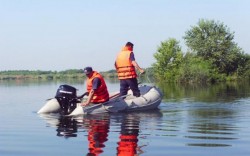 Un bărbat de 64 de ani din Bata este căutat de scafandri, în apele râului Mureș