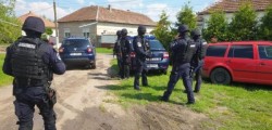 Polițist împușcat mortal în Timiș! Criminalul, înarmat și periculos, este căutat de zeci de oameni ai legii