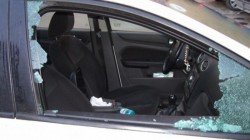 Doi copii în vârstă de 14 și 15 ani au furat o tabletă dintr-un autoturism parcat pe strada Școalei din Arad