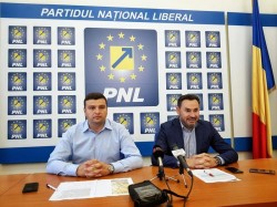 Primarul Gheorghe Falcă pleacă de la conducerea Primăriei Municipiului Arad  după 15 ani, şi îşi preia mandatul de europarlamentar