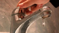 Reviziile la magistrale întrerup în aceată lună furnizarea apei calde în municipiul Arad 