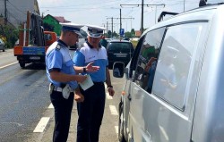 Polițiștii arădeni au dat amenzi șoferilor și pietonilor indisciplinați