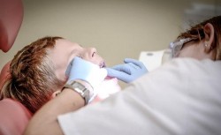 Copilul de 4 ani anesteziat la dentist a murit după ce initial a intrat în coma!