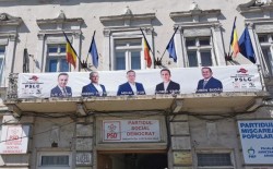 Fifor şi candidaţii PSD Arad încalcă legea electorală
