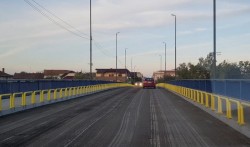 Primăria nu a dorit să recepționeze asfaltul vălurit de pe Podul Decebal și i-a cerut constructorului să refacă lucrarea