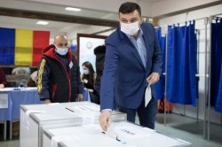 Sergiu Bîlcea: „Votaţi, e nevoie de fiecare, pentru a porni pe drumul corect”