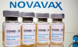 Vaccin atât împotriva gripei cât și a COVID-19 în testare