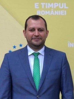 Răzvan Cadar a fost reconfirmat secretar general PNL Arad