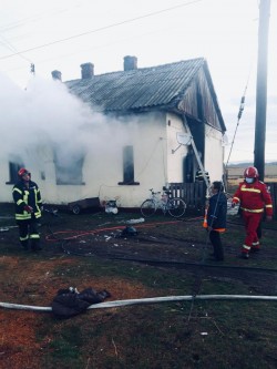 Tragedie la Zerind. O femeie a murit în urma unui incendiu în propria-i casă