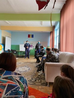 Activitate educativ-preventivă pe linia prevenirii bullyingului la Școala Gimnazială ”Adam Nicolae” și Liceul Tehnologic ”Iuliu Moldovan”

