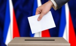 Alegeri prezidențiale în Franța. Macron şi Le Pen, favoriţi. Sondajele arată ca va exista sigur un Tur II