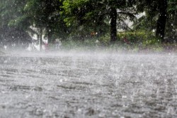 Avertizare METEO: Aradul sub avertizare de Cod GALBEN de ploi și vijelii