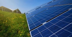 Panourile fotovoltaice se ieftinesc. Klaus Iohannis a promulgat legea care prevede reducerea TVA de la 19% la 5%

