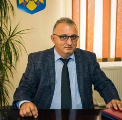Florin Pera: Astăzi s-au semnat la București contractele pentru creșterea eficienței energetice a 7 obiective din orașul Lipova

