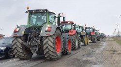 Trafic blocat la ieșirile de pe autostradă în județele Arad și Timiș datorită protestului fermierilor

