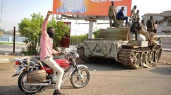 Țările UE și-au evacuat peste  1.100 de cetățeni din Sudanul macinat de conflictul armat