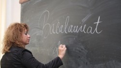 Start la Bacalaureat 2023. Absolvenții de liceu dau luni proba la Limba română. 32 de mii de tineri care erau înscriși în clasa a XII-a în acest an școlar nu s-au înscris la BAC 2023
