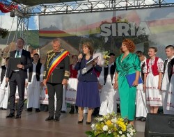 Rectorul UAV, Ramona Lile, și Prorectorul UAV, Teodor Cilan, cetățeni de onoare ai comunei Șiria