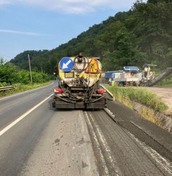 Drum național distrus între Săvârșin și Nădlac. Valuri, gropi și multe altele. Reparații peste reparații și trafic restricționat