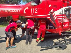 2 bicicliști s-au accidentat în timpul unei curse cicliste între Feredeu și Ghioroc. A fost solicitată intervenția elicopterului SMURD

