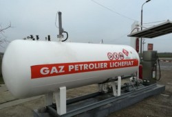 Amenzi de 285.000 de lei și 2 stații de carburanți închise într-o săptămână în urma controalelor asupra operatorilor economici din județul Arad care depozitează, transportă sau comercializează carburanți și produse derivate 

