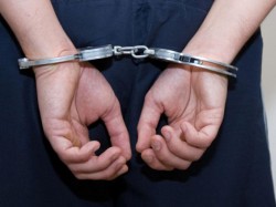 Poliţist local din Arad reţinut pentru tortură în cazul decesului unui bărbat


