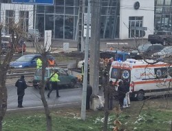 O bătrânică de 85 de ani aflată la volan a spulberat doi muncitori în Timișoara

