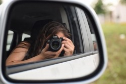 38% dintre liceeni au folosit telefonul mobil pentru a face poze sau materiale video în timp ce erau la volan