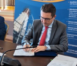 S-a semnat contractul de finanțare pentru retehnologizarea CET Hidrocarburi în valoare de 534 milioane lei