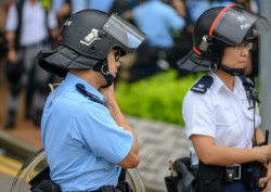 ”Qǐng tígōng kòngzhì wénjiàn” sau mai pe înțelesul tuturor ”actele la control, vă rog!” Polițiști chinezi vor putea patrula pe străzile din Ungaria la fel ca în cele din Serbia