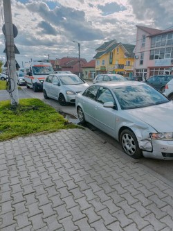 Accident cu victimă feminină pe strada Petru Rareș din cartierul arădean Grădiște