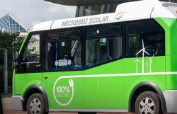 C.J.A. achiziționează încă 17 microbuze școlare electrice pentru tot atâtea localități din județ