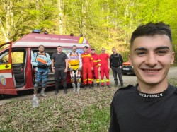 Doi motocicliști rătăciți în pădure în zona Văsoaia au fost găsiți de pompierii din Bârzava