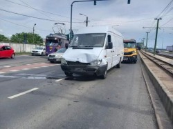 7 victime în urma unei tamponări în lanț pe pasajul din Micălaca la coborârea spre Polivalentă

