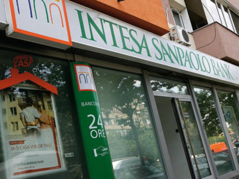 Grupul italian Intesa Sanpaolo a finalizat achiziţia First Bank (România) 